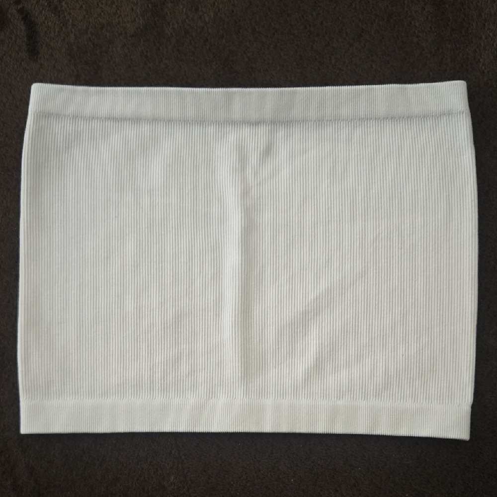 Bozzolo White Ribbed Strapless Top